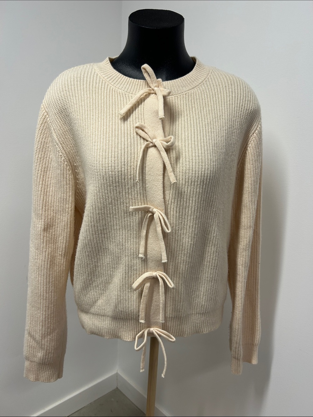 BTFBM Cream Ribbed Knit Bow Tie Front Cardigan Sweater Medium Coquette Girly
